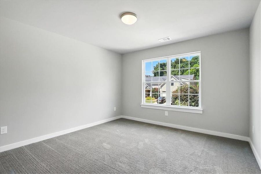 Spacious, unfurnished interior of a new home in , Jefferson (Image 39).