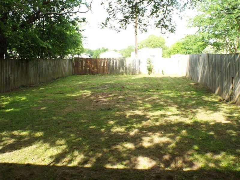 Image 8 of a home in .