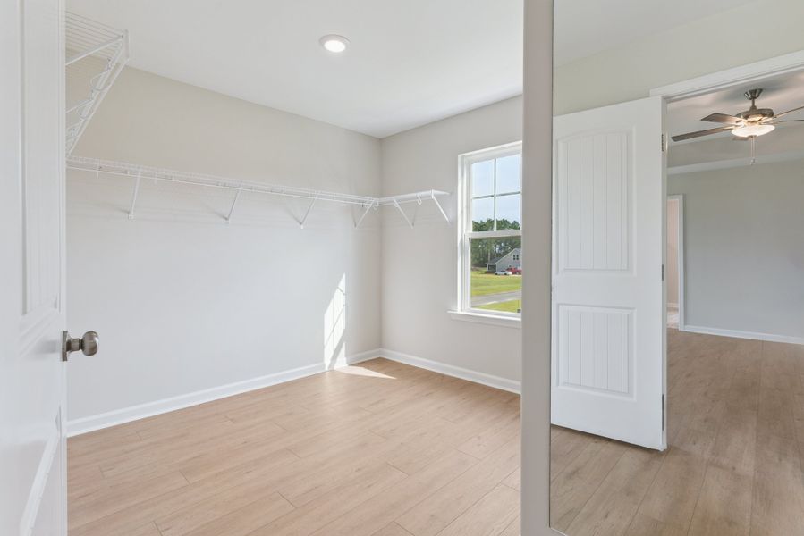 Spacious, unfurnished interior of a new home in NorthShore on the St. Marys River, Kingsland (Image 40). Spacious, unfurnished interior of a new home in NorthShore on the St. Marys River, Kingsland (Image 40).