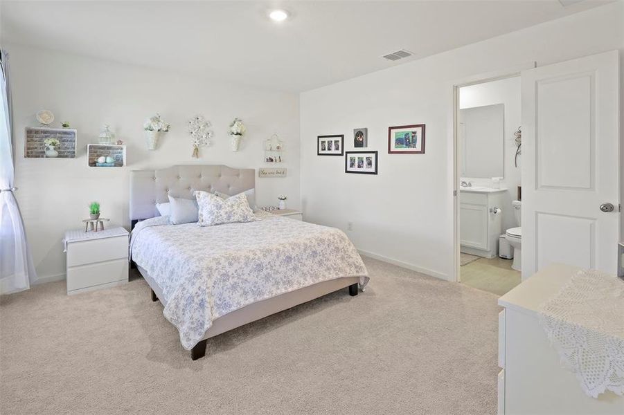 Furnished interior view inside a new home in Mobberly Farms, Pilot Point (Image 9).