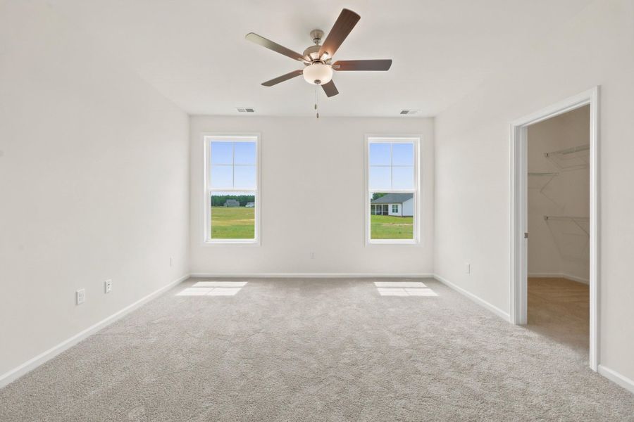 Spacious, unfurnished interior of a new home in Oak Grove, Conway (Image 26).