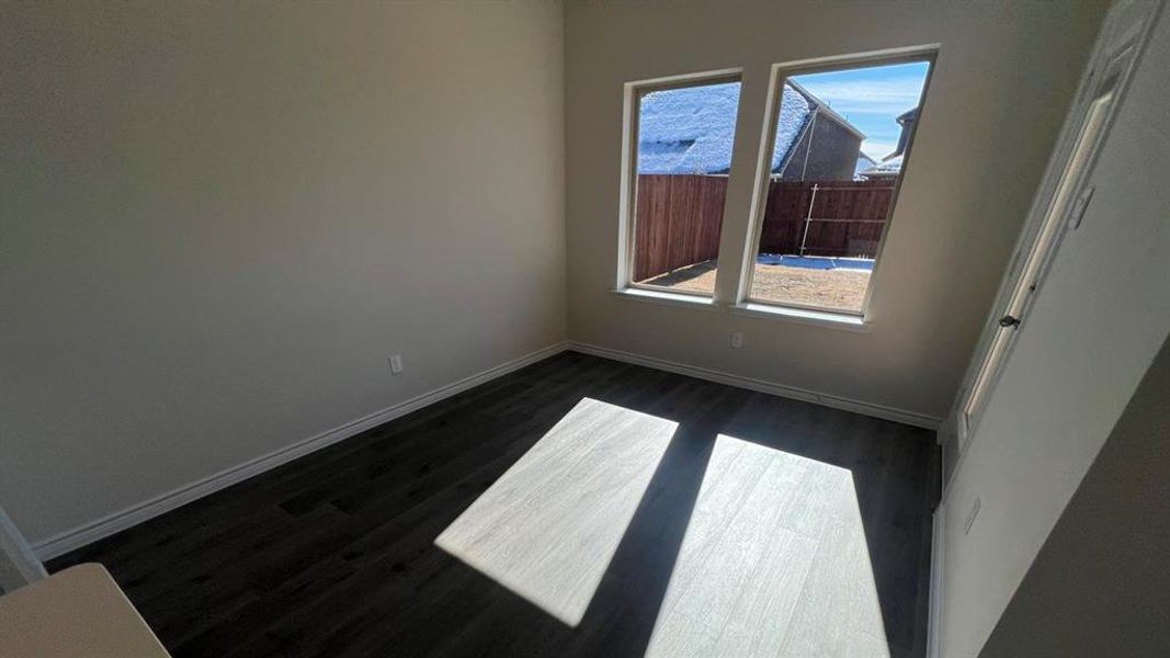 Spacious, unfurnished interior of a new home in Silverado, Aubrey (Image 5).