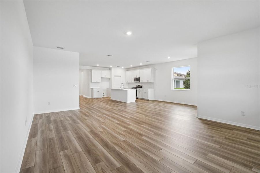 Spacious, unfurnished interior of a new home in Coasterra, Palmetto (Image 26). Spacious, unfurnished interior of a new home in Coasterra, Palmetto (Image 26).
