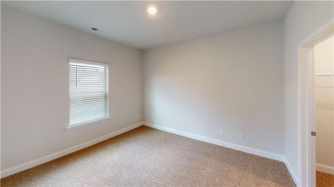 Spacious, unfurnished interior of a new home in Holliday Pass, Griffin (Image 17).