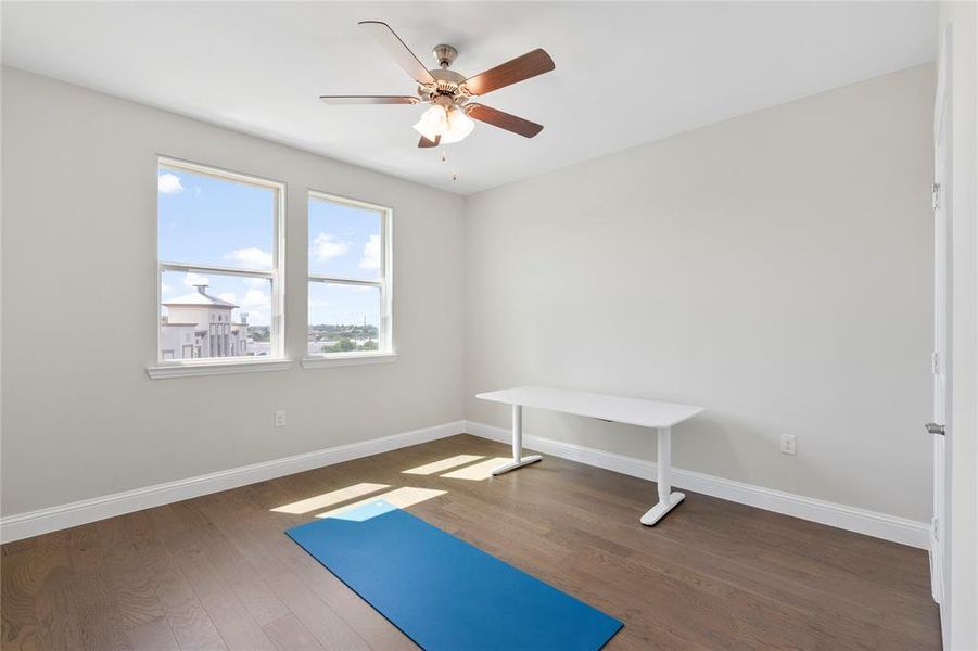 Furnished interior view inside a new home in Gatherings® at Twin Creeks, Allen (Image 10). Furnished interior view inside a new home in Gatherings® at Twin Creeks, Allen (Image 10).
