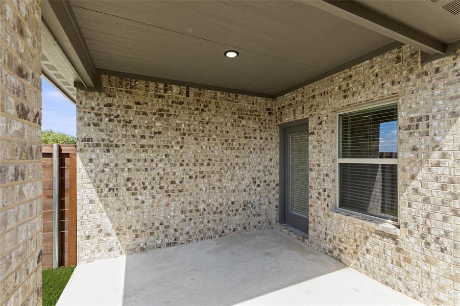 1836 Rustic Vine  Patio