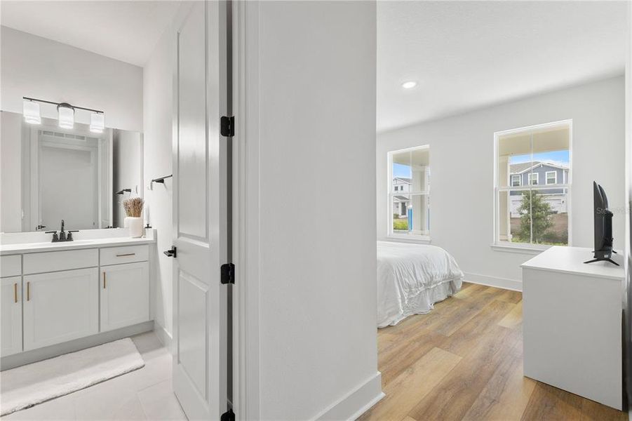 Furnished interior view inside a new home in Summerlake Reserve, Winter Garden (Image 37). Furnished interior view inside a new home in Summerlake Reserve, Winter Garden (Image 37).