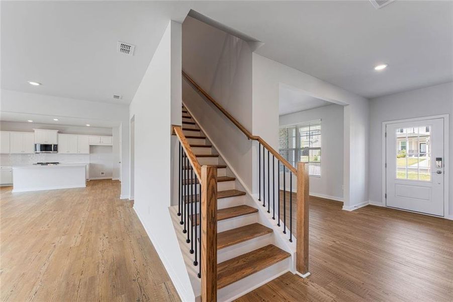 Spacious, unfurnished interior of a new home in Parkview Estates, South Fulton (Image 30).