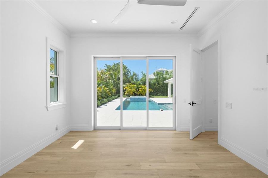 Spacious, unfurnished interior of a new home in , Boca Grande (Image 23).