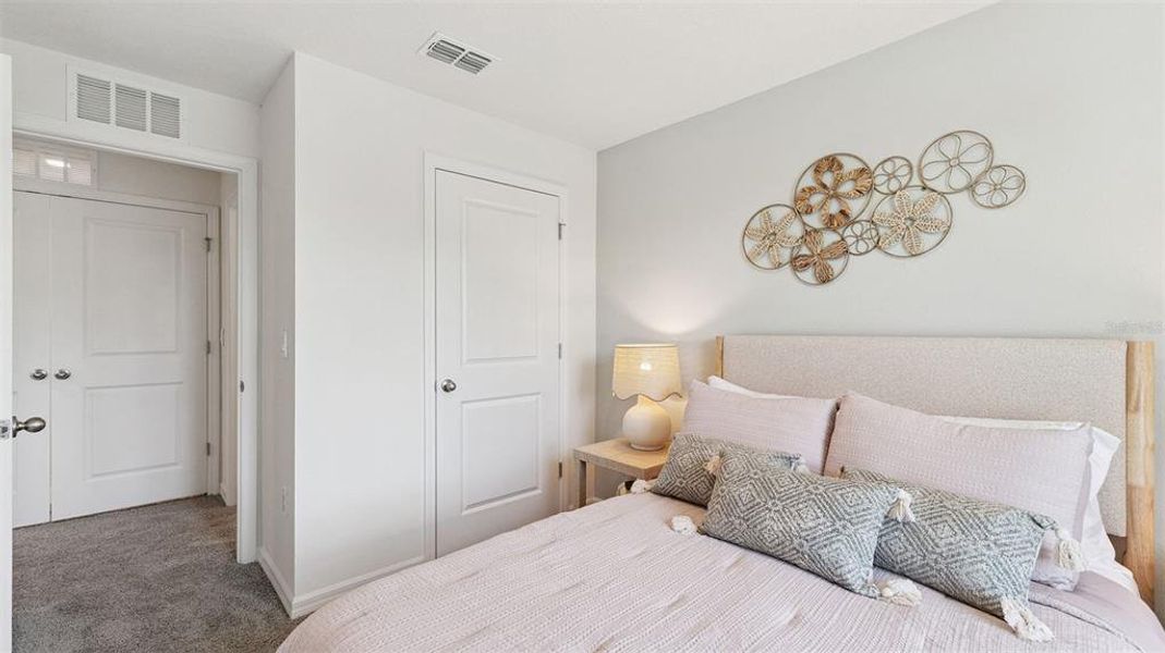 Furnished interior view inside a new home in Evergreen Park, Kissimmee (Image 8).