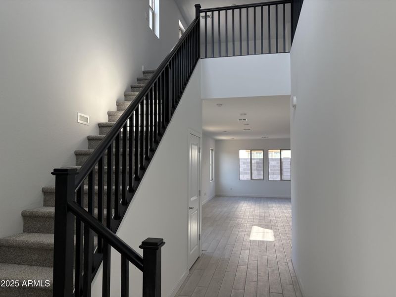 CP30 Lot 148 - Entry & Stairs