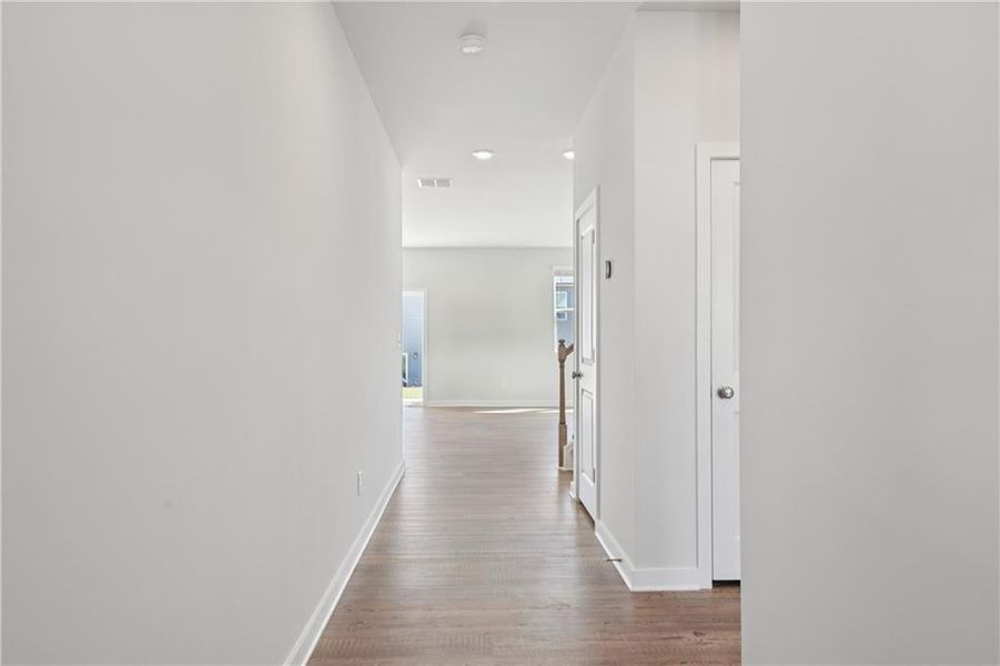 Spacious, unfurnished interior of a new home in Dove Lake, Grayson (Image 22).