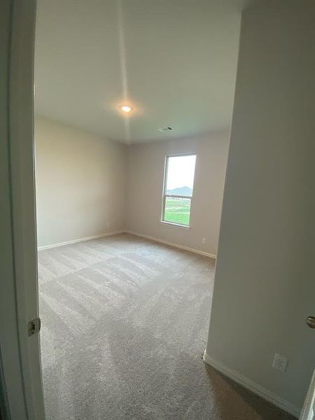Spacious, unfurnished interior of a new home in Hillview Addition, Decatur (Image 14).