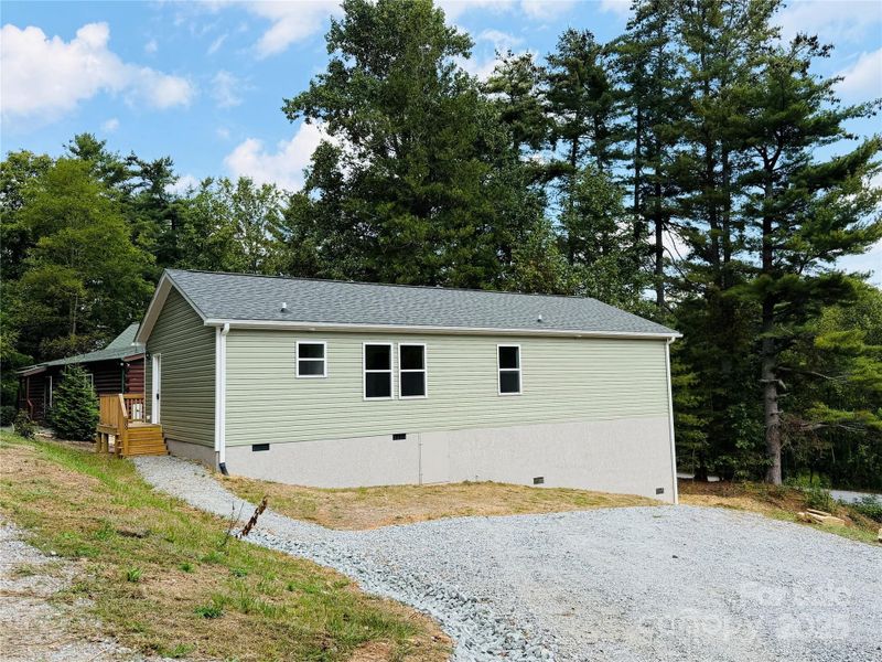 Image 18 of a home in .