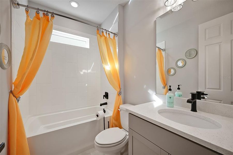 Furnished interior view inside a new home in , Green Cove Springs (Image 41).