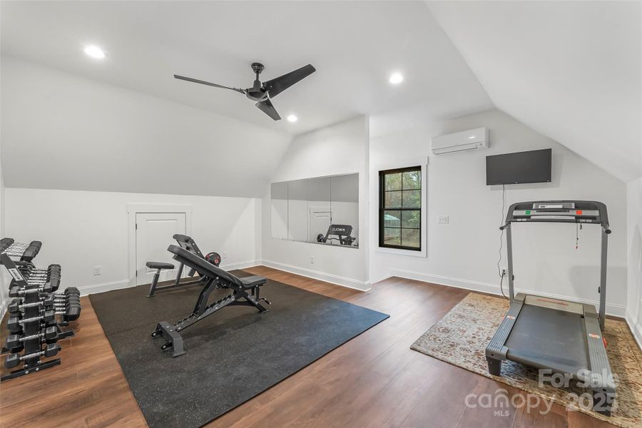 Community amenities in , Nebo (Image 30).