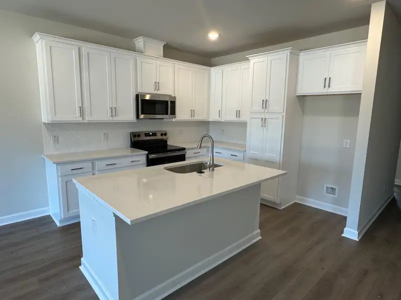 Furnished interior view inside a new home in , Ravenel (Image 7).