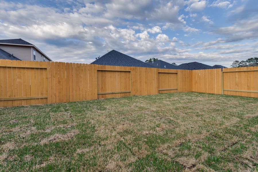 Representative exterior details of a home built from the Floor Plan 1784 by Colina Homes in River Ranch, Dayton (Image 4).
