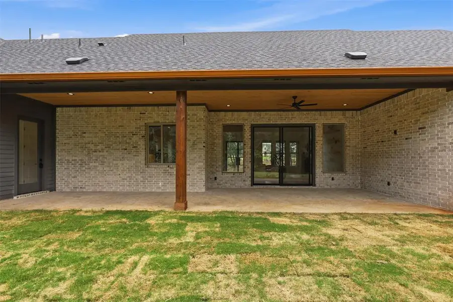 Exterior details and patio area of a home in , Granbury (Image 29). Exterior details and patio area of a home in , Granbury (Image 29).