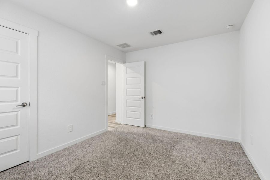 Spacious, unfurnished interior of a new home in , Fulshear (Image 21).