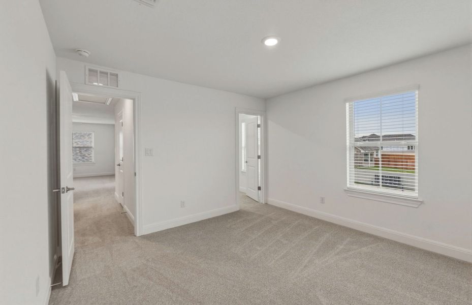 Spacious, unfurnished interior of a new home in Saddleback at Santa Rita Ranch, Liberty Hill (Image 48).
