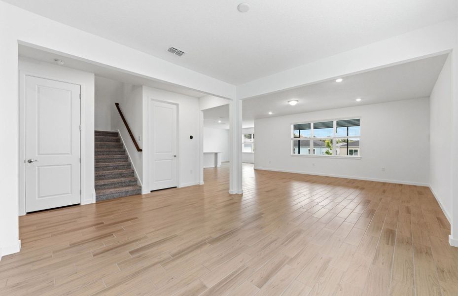Spacious, unfurnished interior of a new home in Marion Ranch, Ocala (Image 24).