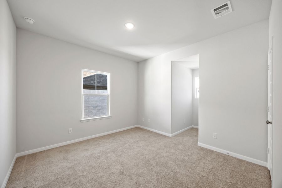 Representative unfurnished interior of a home built from the Schrade by Cambridge Homes in Lake Park, Rowlett (Image 12).