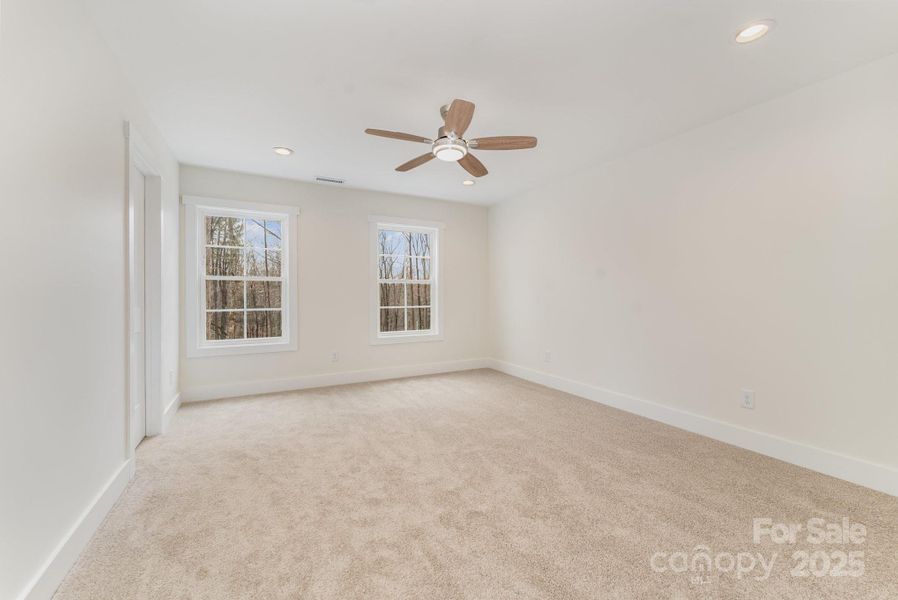 Spacious, unfurnished interior of a new home in , Troy (Image 11).