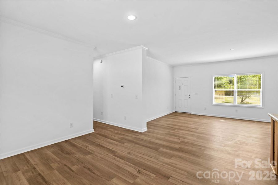 Spacious, unfurnished interior of a new home in , Catawba (Image 18).