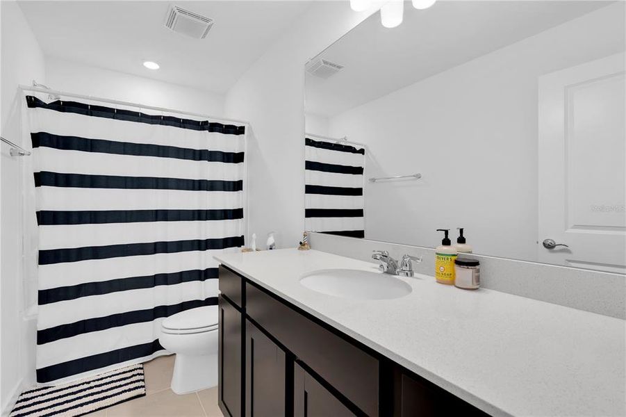 Furnished interior view inside a new home in Valleybrook, Spring Hill (Image 15).