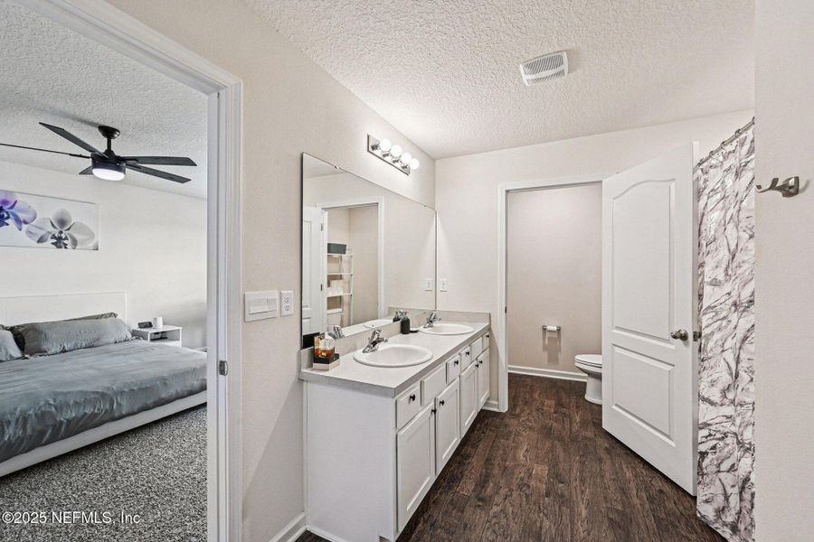 Furnished interior view inside a new home in Cross Creek Express, Green Cove Springs (Image 8). Furnished interior view inside a new home in Cross Creek Express, Green Cove Springs (Image 8).