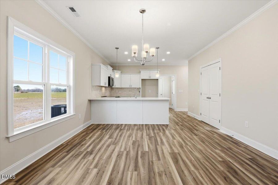 18-606 S Vance St-18