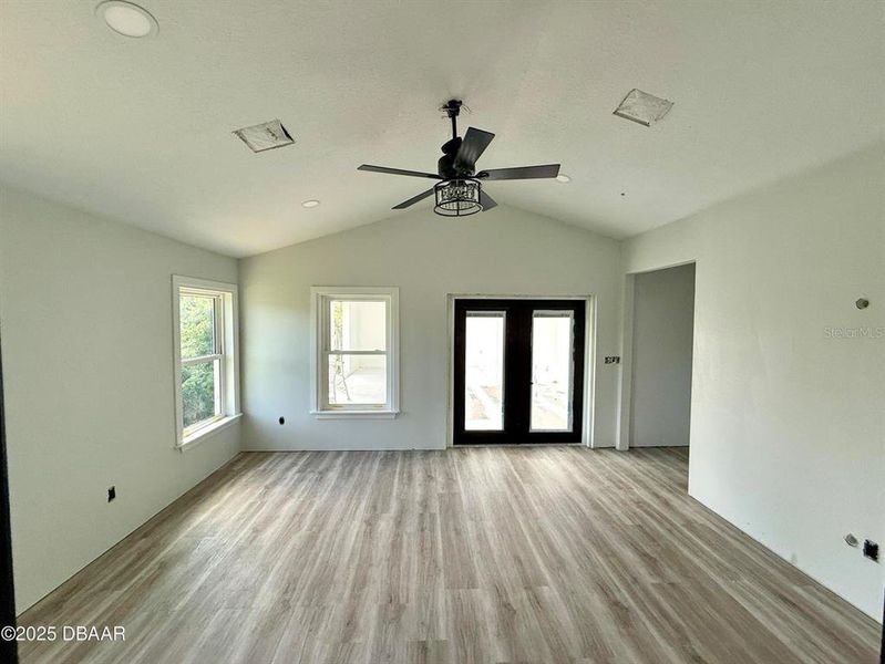 Spacious, unfurnished interior of a new home in , Palm Coast (Image 10).