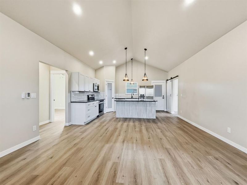 Furnished interior view inside a new home in , Iredell (Image 6).