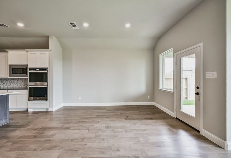 Plan 4039 dining - 4 of 17 Plan 4039 dining - 4 of 17