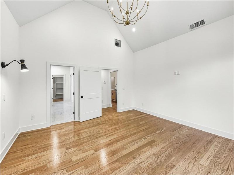Spacious, unfurnished interior of a new home in , Lawrenceville (Image 20).