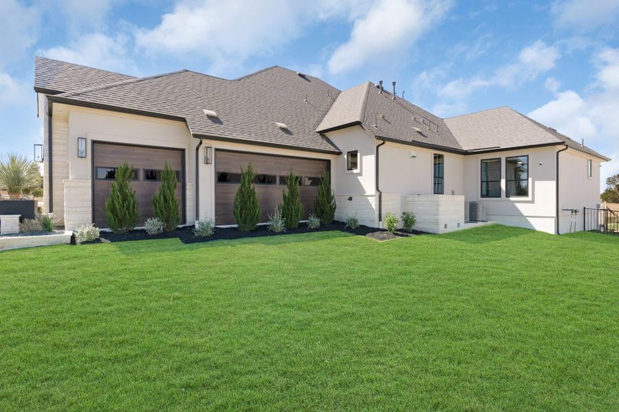 Exterior details and patio area of a home in Feathergrass, Georgetown (Image 3).