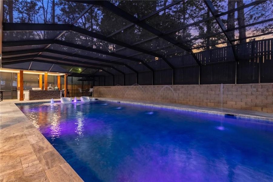 Community amenities in , Roswell (Image 88).