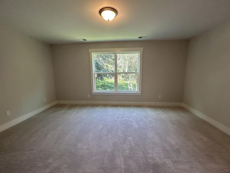 Spacious, unfurnished interior of a new home in Academy Park, Beaufort (Image 11). Spacious, unfurnished interior of a new home in Academy Park, Beaufort (Image 11).