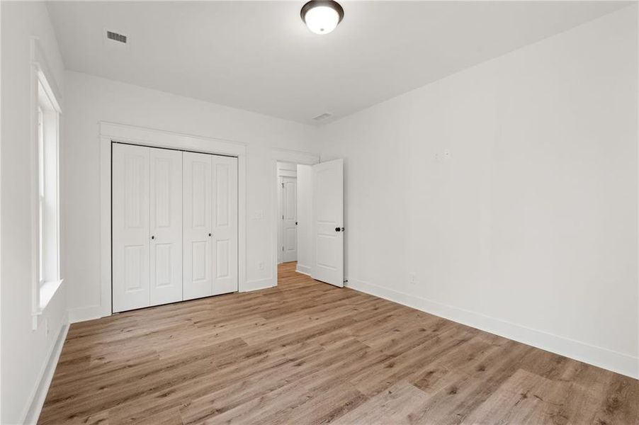 Spacious, unfurnished interior of a new home in , Dahlonega (Image 70).