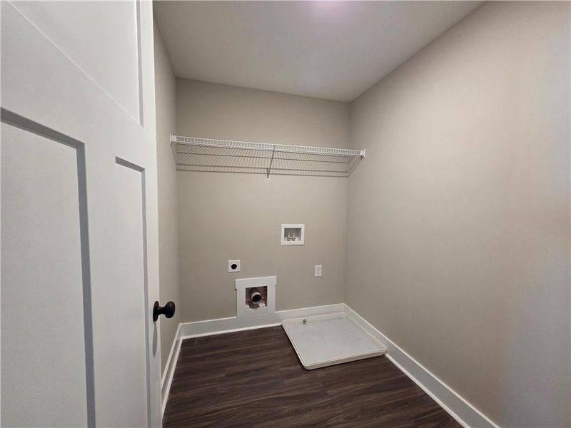 Spacious, unfurnished interior of a new home in Benson Estates, Dallas (Image 18). Spacious, unfurnished interior of a new home in Benson Estates, Dallas (Image 18).