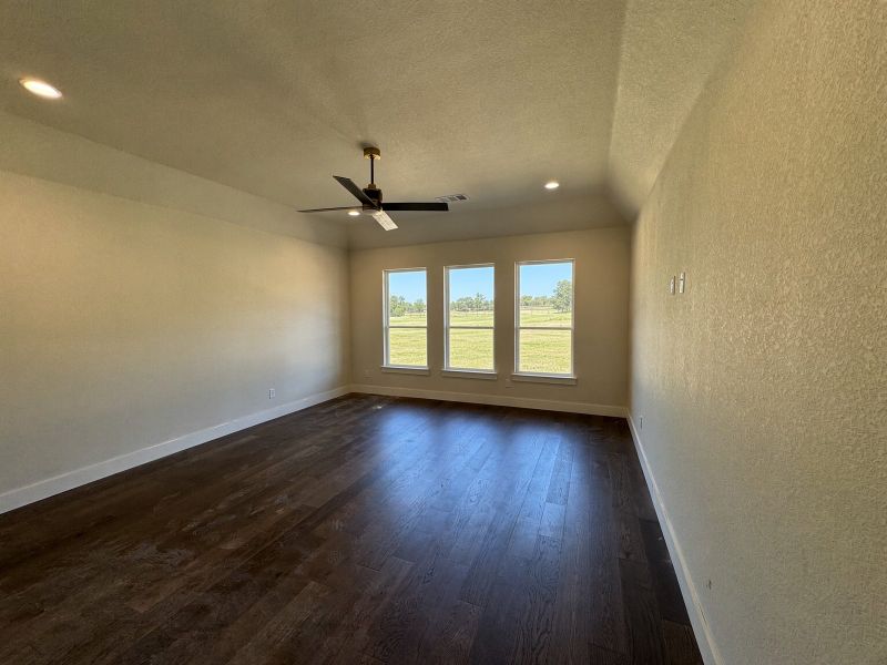 Spacious, unfurnished interior of a new home in Overton Oaks, Decatur (Image 9).
