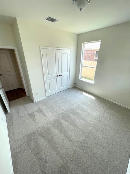 Spacious, unfurnished interior of a new home in Mustang Valley, Manor (Image 25). Spacious, unfurnished interior of a new home in Mustang Valley, Manor (Image 25).