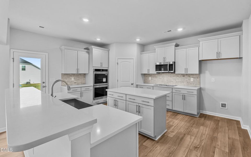 17-Ashley- 3000 Bayou st-17 17-Ashley- 3000 Bayou st-17