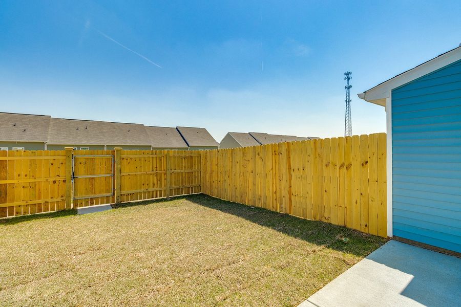 Exterior details and patio area of a home in Astoria, Columbia (Image 3).