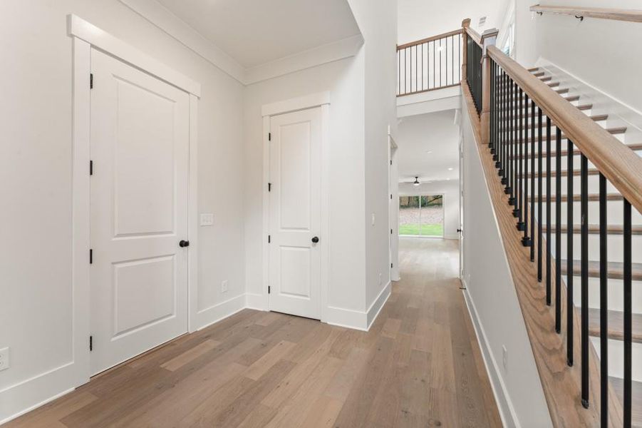 Spacious, unfurnished interior of a new home in Arden on Lanier, Cumming (Image 16).