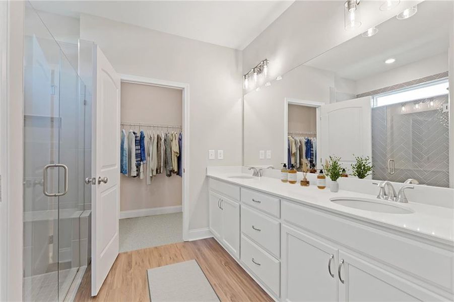 Furnished interior view inside a new home in , Villa Rica (Image 8).