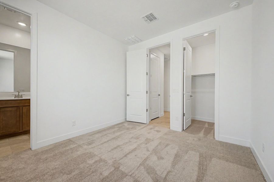 Spacious, unfurnished interior of a new home in Windstone Ranch North, Surprise (Image 11).
