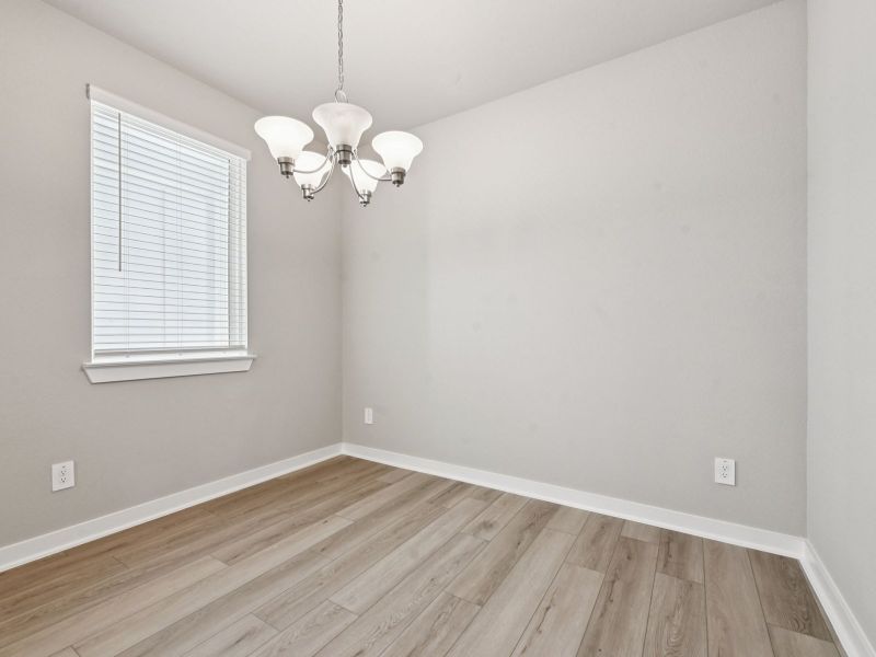 Spacious, unfurnished interior of a new home in Pinewood Trails - City Series, Atascocita (Image 16).