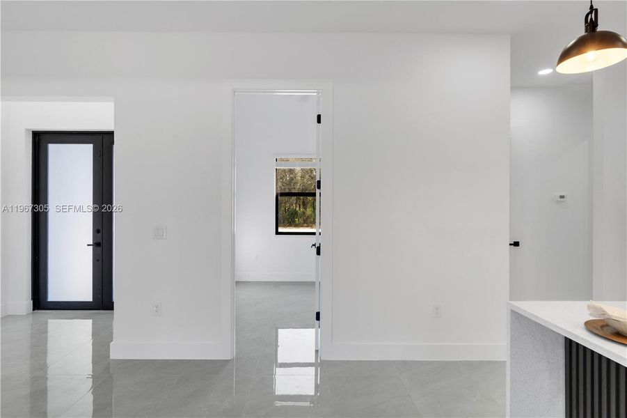 Spacious, unfurnished interior of a new home in , Lehigh Acres (Image 20).